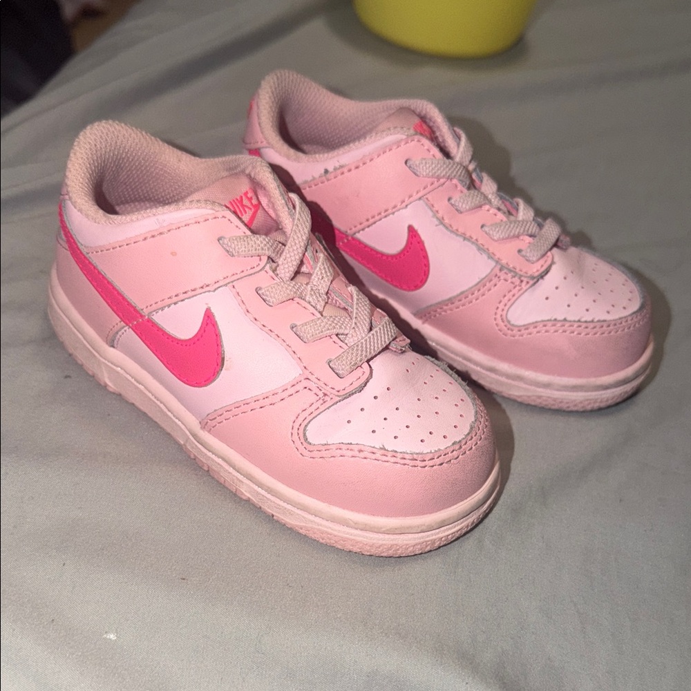Nike Kids Light Pink and Hot Pink Sneakers 8C